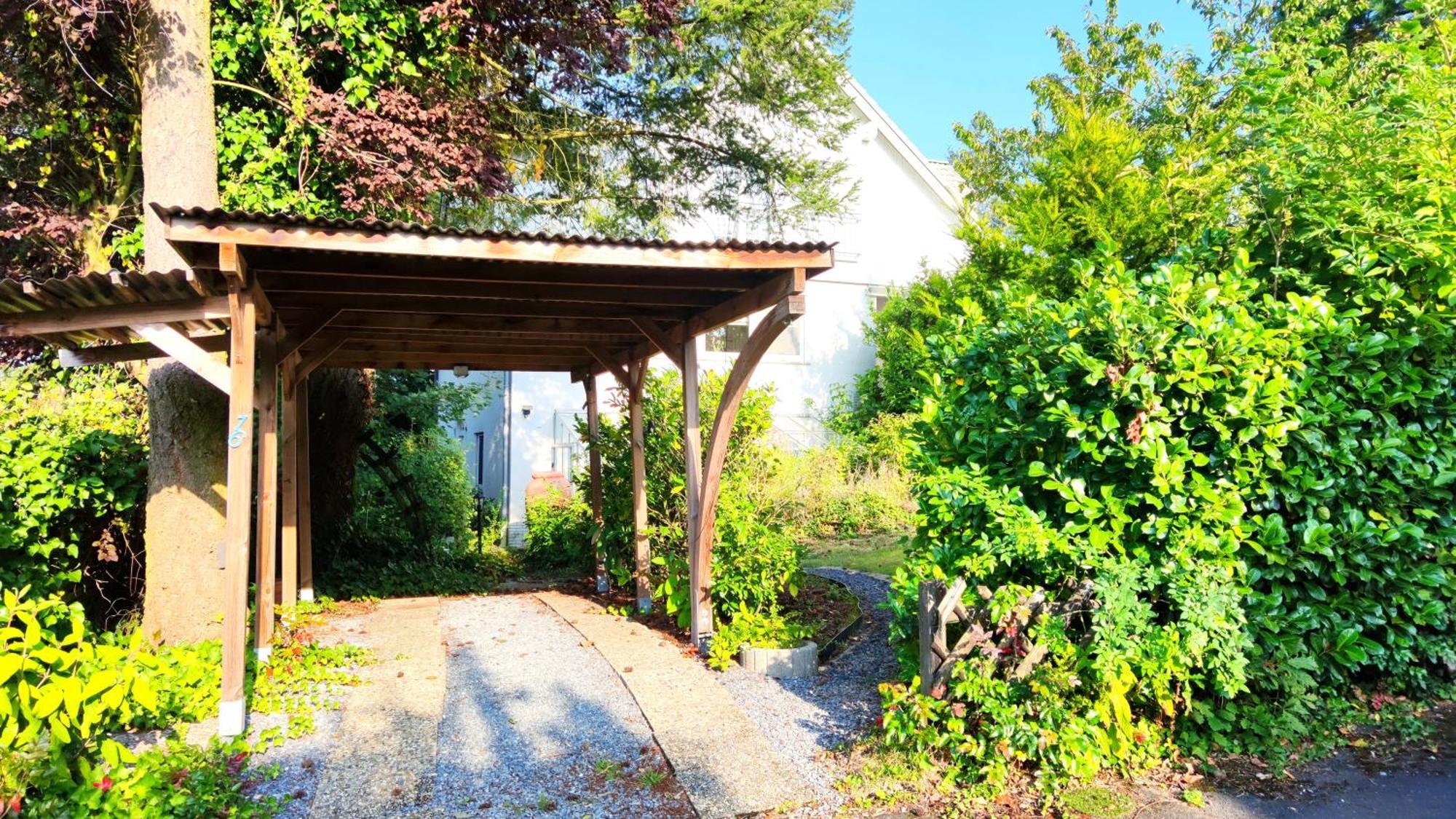 Amselweg Am Waldrand Gelegen Netflix Eigener Carport Uvm Apartment Taunusstein Luaran gambar